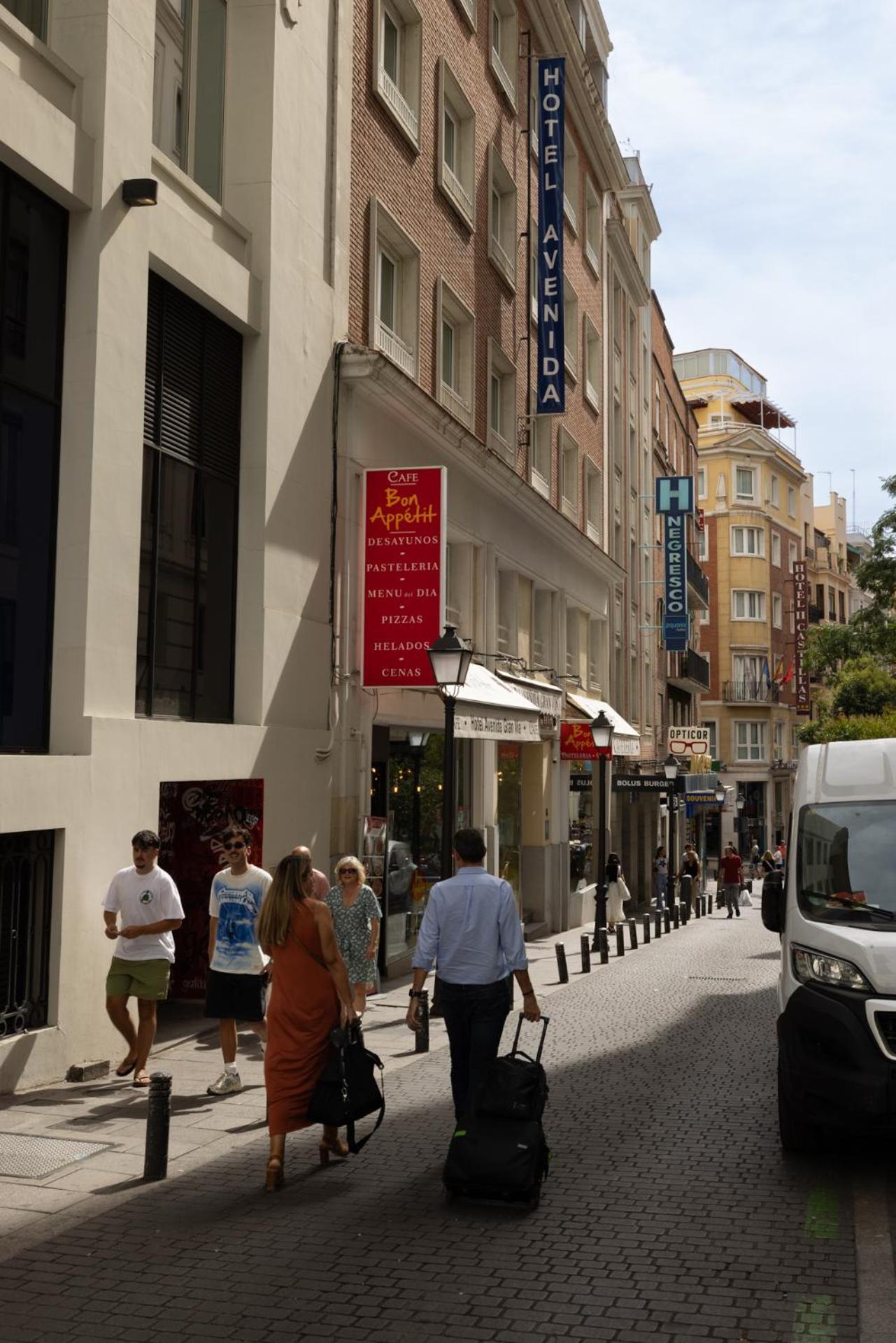 Hotel Avenida Gran Vía Madrid Buitenkant foto